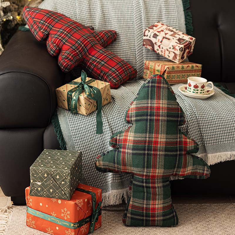 Coussins de Noël sur un canapé