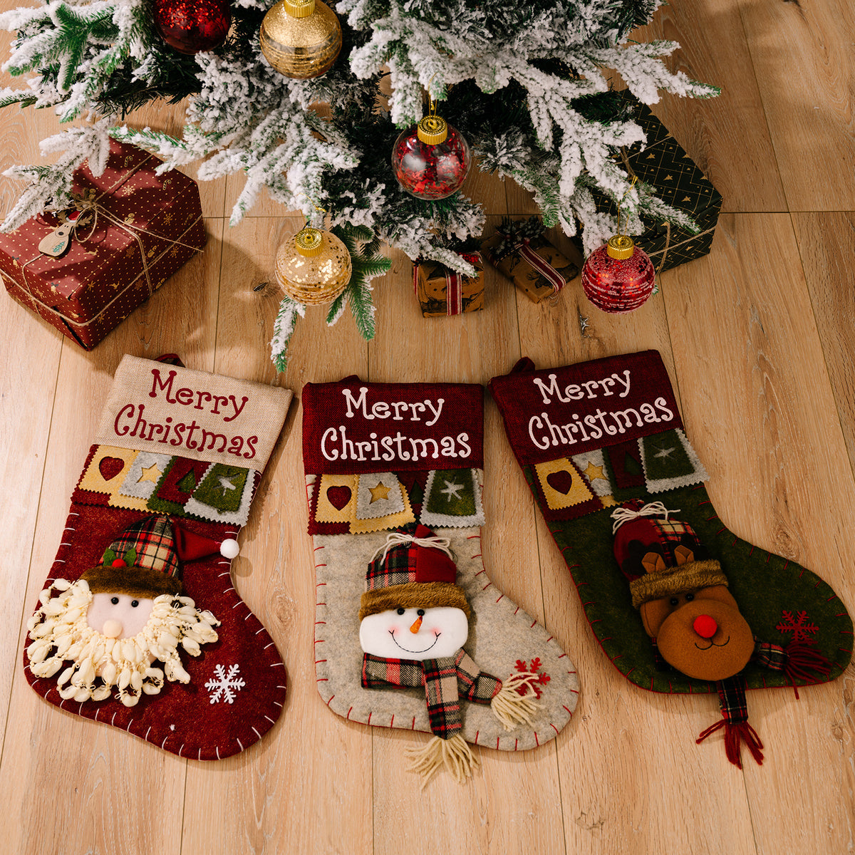 Chaussettes de Noël suspendues en ambiance