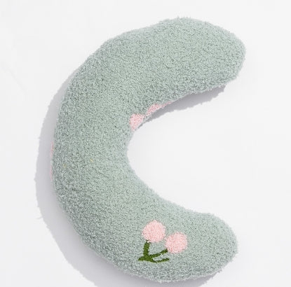 Coussin cervical chat coloris bleu cerise
