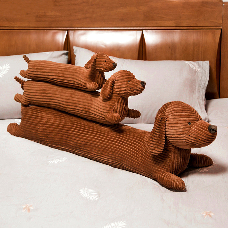 Coussin long en forme de teckel