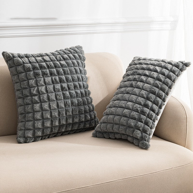 Housse de coussin relief pyramide coloris gris