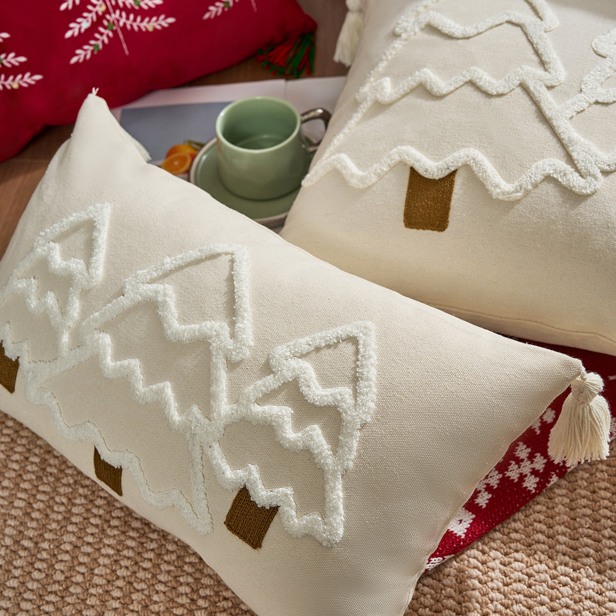 Détail de la broderie du sapin