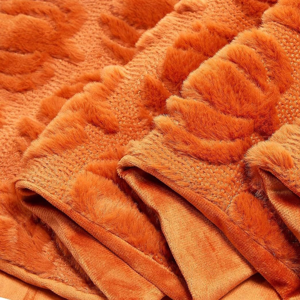 Détail du motif en relief du plaid Halloween