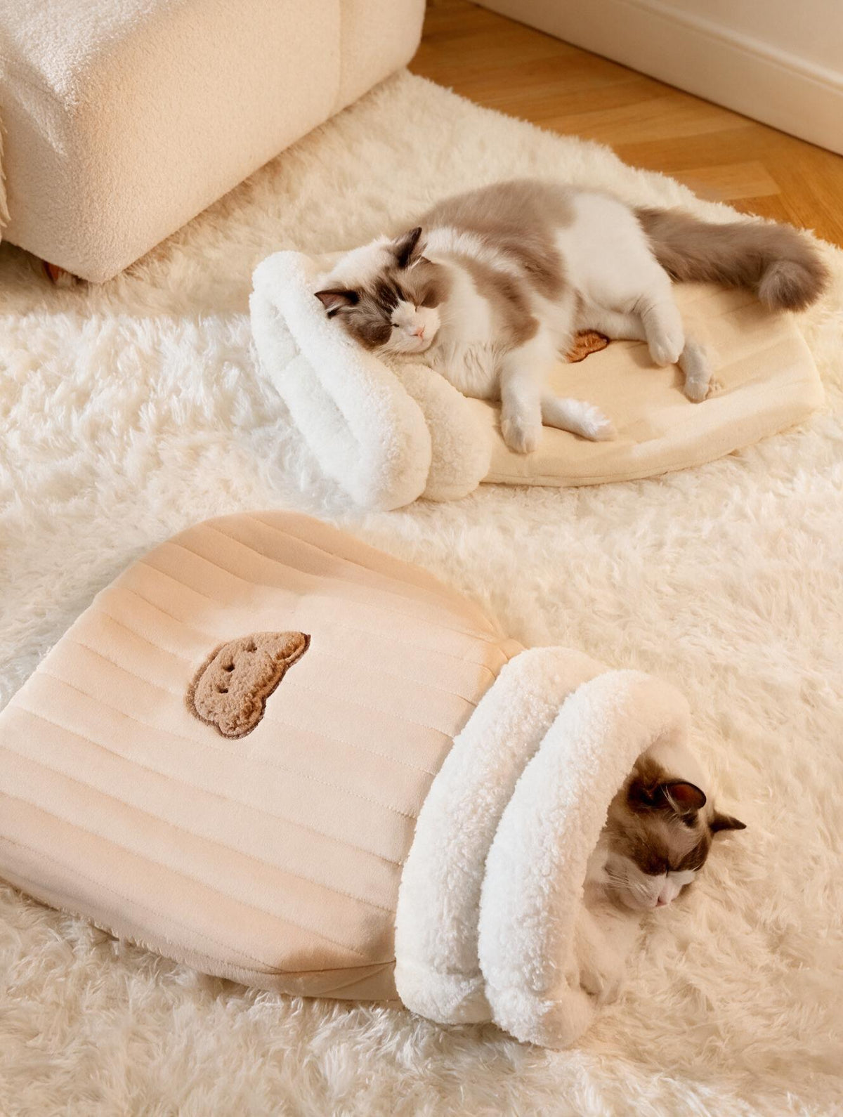Sac de couchage pour chat vu de côté